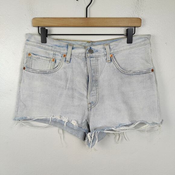 Levi's 501 Shorts Womens 30 Light Bleach Authentic Wash Denim Cut Offs Boho - Picture 1 of 9
